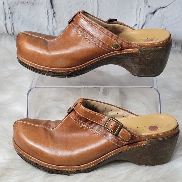 CLARKS Unstructured Womens 10 Tan Leather Slip On Comfort Clogs Mules Boho Comfy - Picture 2 of 13